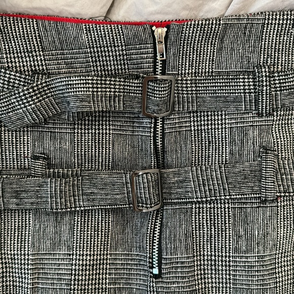 Plaid mini skirt - Picture 2 of 3